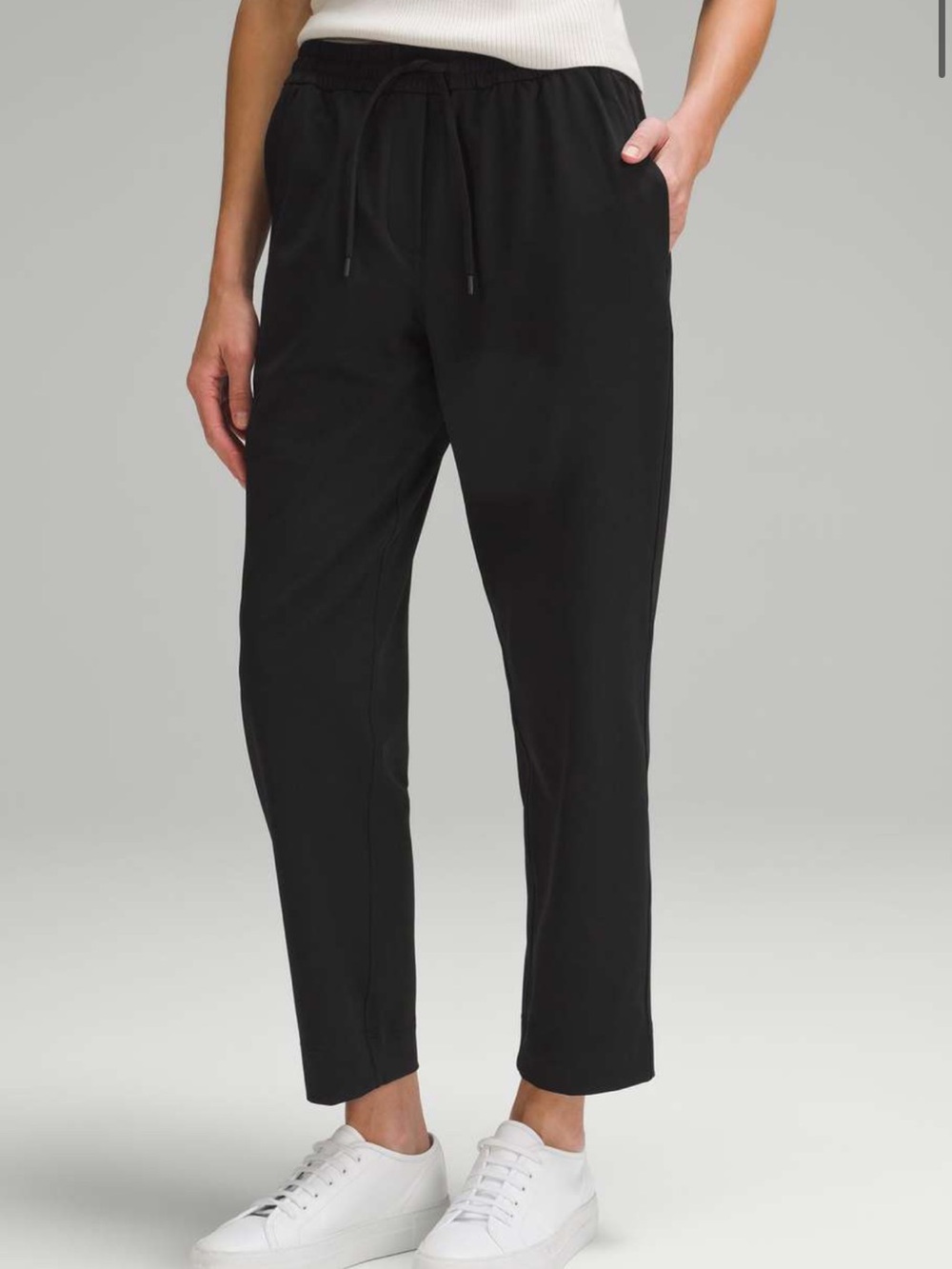 Lululemon Luxtreme Mid-Rise Tapered-
Leg Trouser